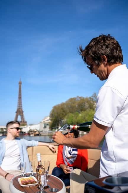 Paris: Private Small Boat Cruise with Rosé and Macarons - Key Points