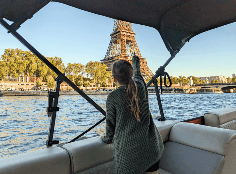 paris-private-sunset-sein-cruise-with-aperitif-and-pick-up