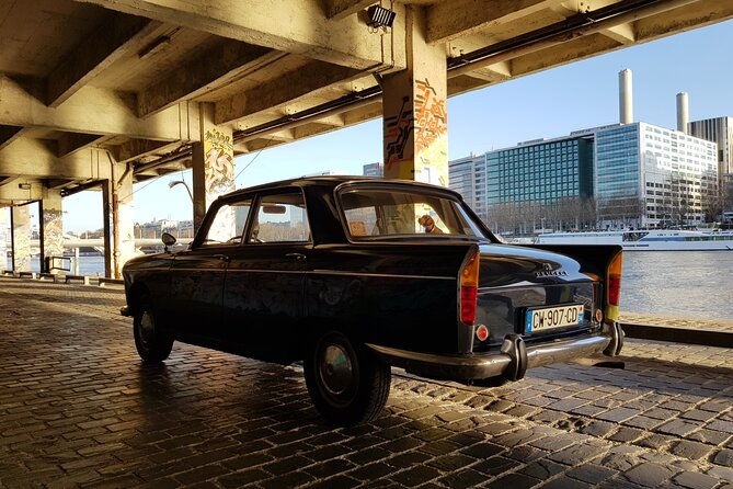 paris-private-tour-by-vintage-car-with-wine-tasting