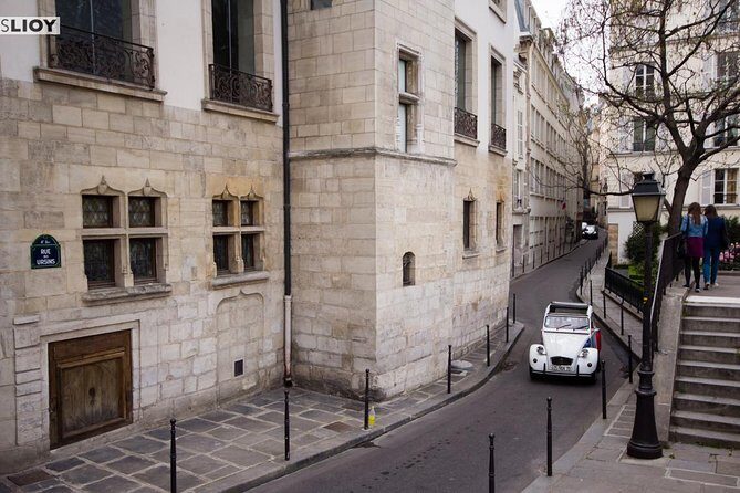 Paris Private Tour: Romantic Tour in a 2CV - An In-Depth Look at the 2CV Paris Experience