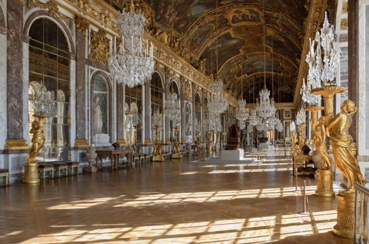 paris-private-transfer-chateau-versailles-for-7-people-4h