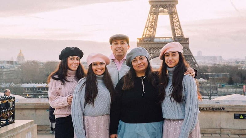 Paris: Professional Photographer - Practical Details: Cost, Inclusions, and Extras