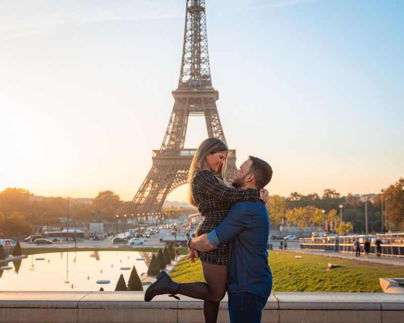 paris-professional-photoshoot-with-the-eiffel-tower