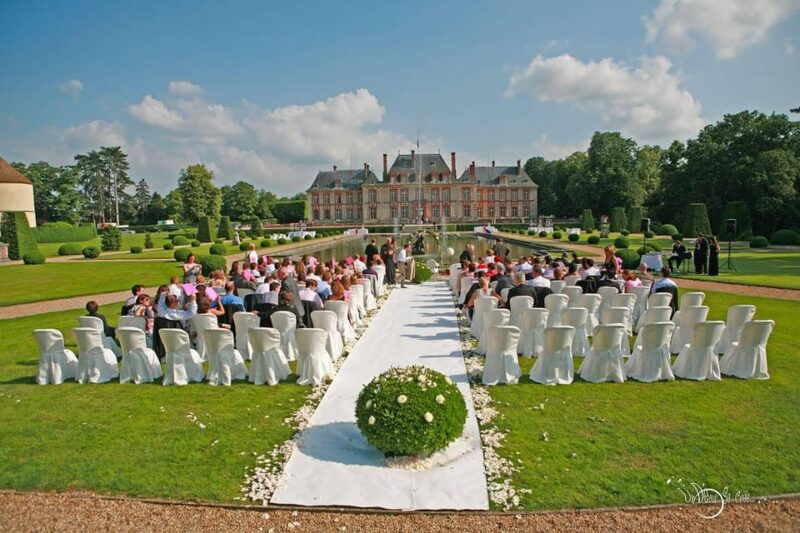 paris-puss-in-boots-castle-chateau-de-breteuil-private-tour