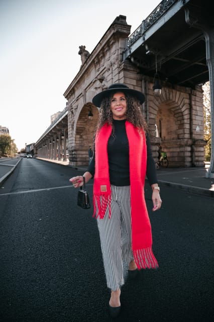 paris-quick-private-photography-session-near-eiffel-tower