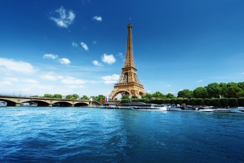 paris-romantic-cruise-with-3-course-dinner-on-seine-river