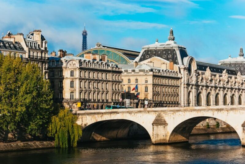 paris-romantic-cruise-with-3-course-dinner-on-seine-river