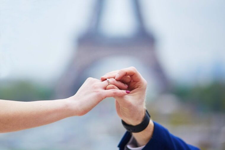 paris-romantic-photoshoot-for-couples