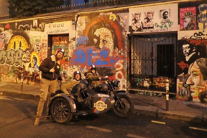 paris-romantic-private-tour-by-night-on-a-sidecar-ural