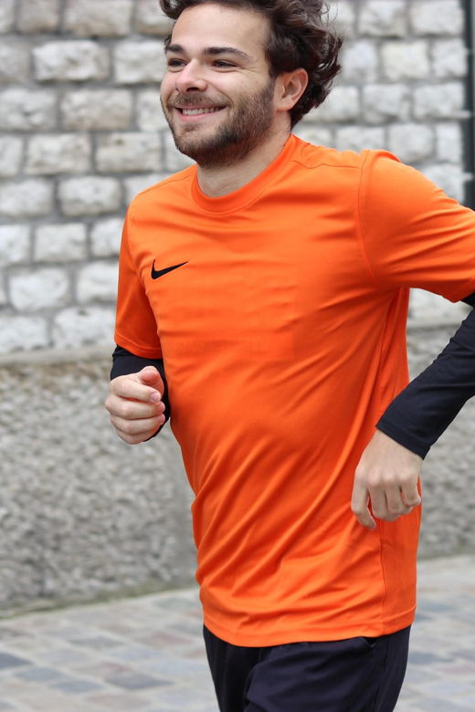 paris-running-tour-experience-montmartre-eiffel-tower