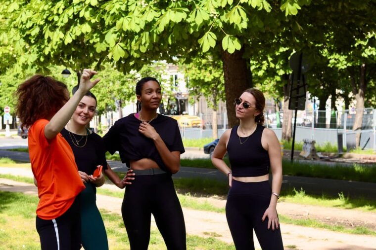 paris-running-tour-experience-montmartre-eiffel-tower