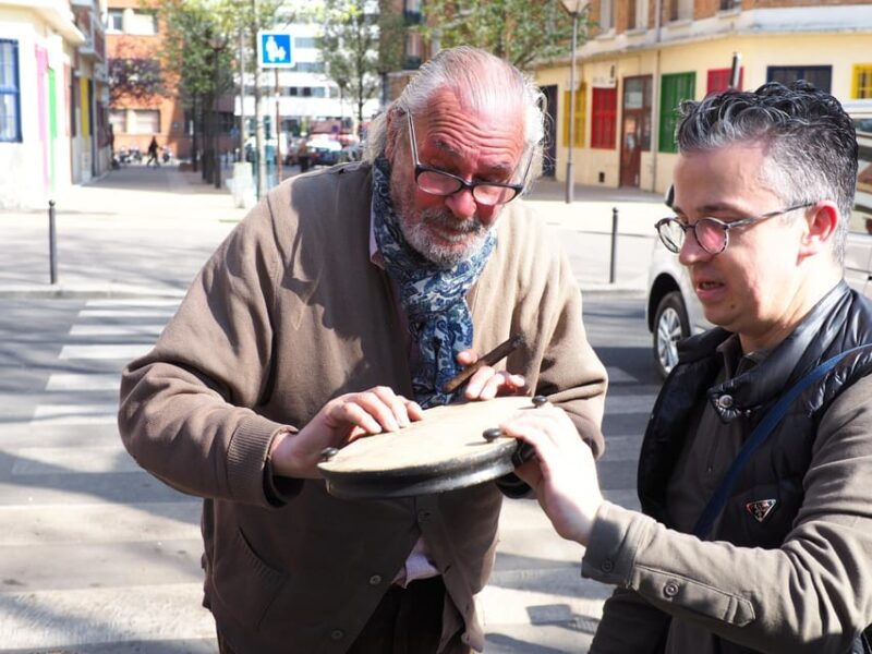 paris-saint-ouen-flea-market-guided-tour