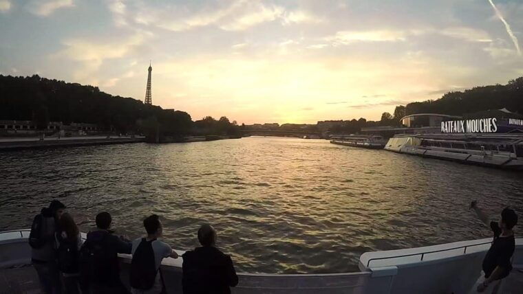paris-scenic-cruise-on-the-seine-river-with-champagne