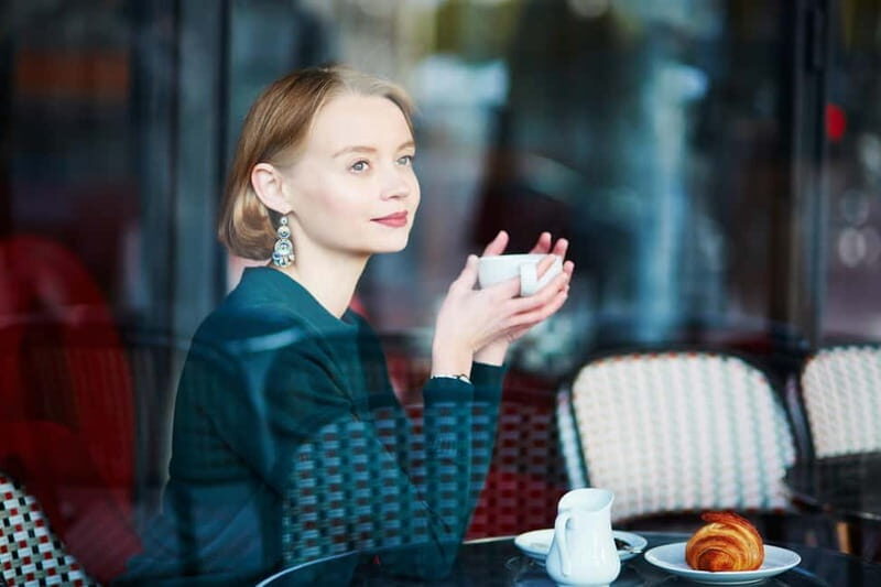 Paris: Seine Cruise with French breakfast near the boats - An In-Depth Look at the Tour