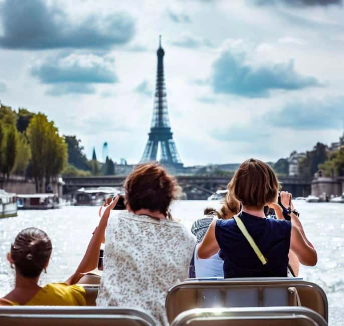 Paris: Seine Cruise with French breakfast near the boats - The Sum Up