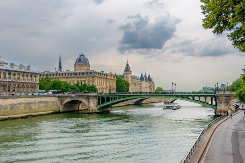 paris-seine-cruise-with-snack-optional-eiffel-tower-ticket