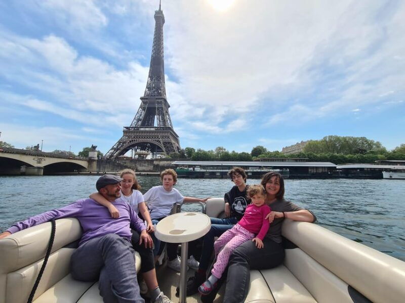 paris-seine-escape-private-cruise-for-the-solo-traveller