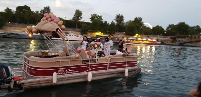 paris-seine-escape-private-cruise-for-the-solo-traveller