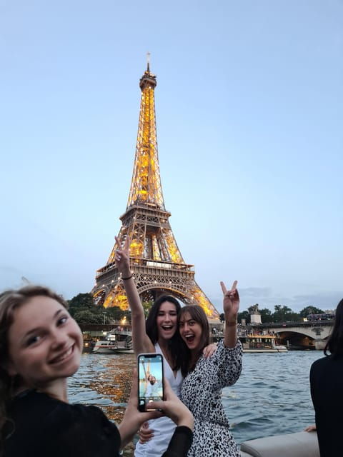paris-seine-escape-private-cruise-for-the-solo-traveller