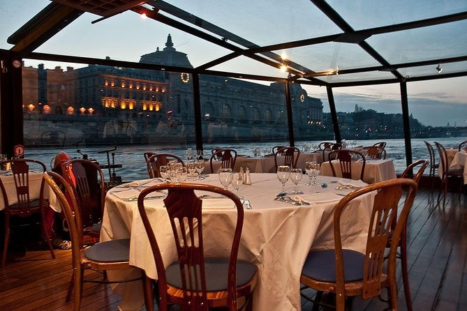 paris-seine-gourmet-dinner-cruise-champagne-2