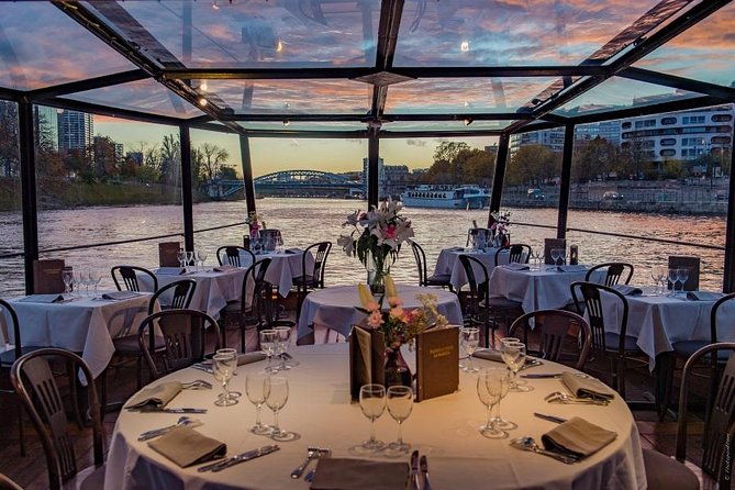 paris-seine-gourmet-dinner-cruise-champagne