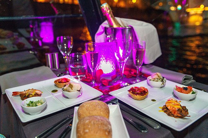 paris-seine-gourmet-dinner-cruise-champagne