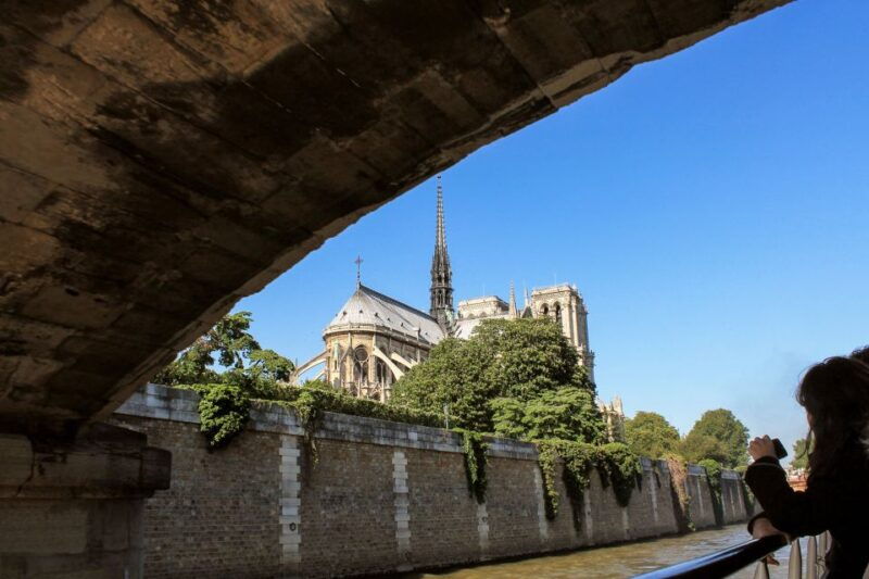 paris-seine-river-and-canal-saint-martin-cruise