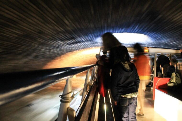 paris-seine-river-and-canal-saint-martin-cruise