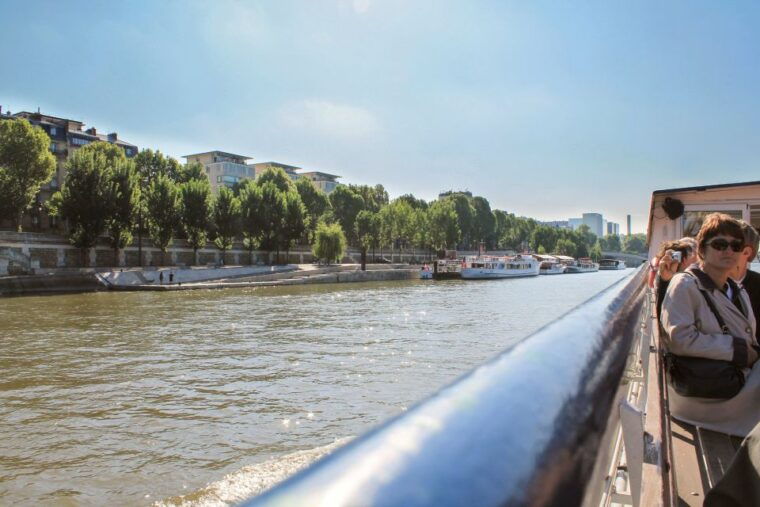paris-seine-river-and-canal-saint-martin-cruise