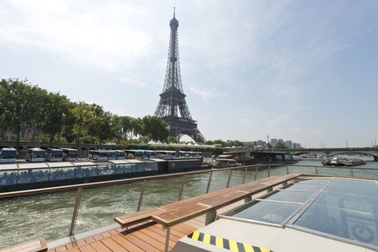 paris-seine-river-cruise-and-3-course-bistro-lunch