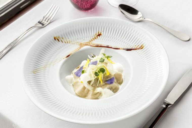 paris-seine-river-cruise-with-3-course-dinner-live-music