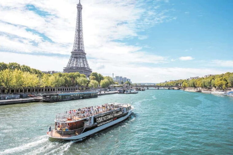 Paris: Seine River Cruise with a Live Guide - FAQ