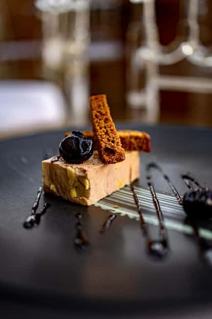 Paris: Seine River Dinner Cruise with Live Music - A Practical Look at the Experience
