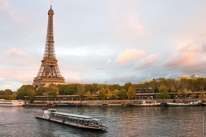 paris-seine-river-gourmet-lunch-cruise-with-champagne-option