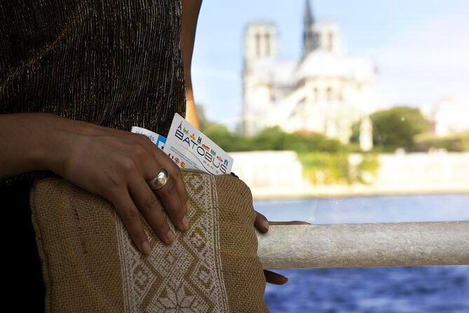 paris-seine-river-hop-on-hop-off-sightseeing-cruise