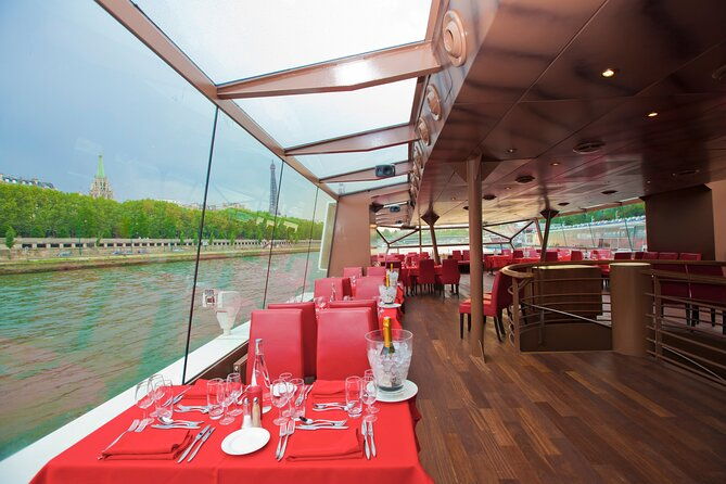 paris-seine-river-lunch-cruise-by-bateaux-mouches