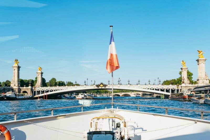 paris-seine-river-panoramic-views-dinner-cruise