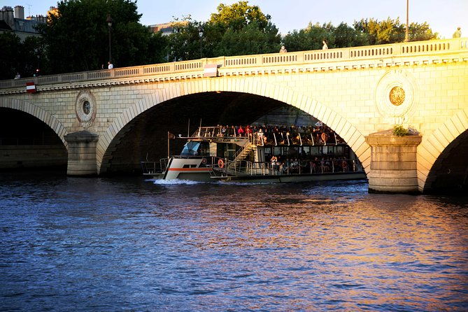 paris-seine-river-sightseeing-cruise-with-commentary-by-bateaux-parisiens