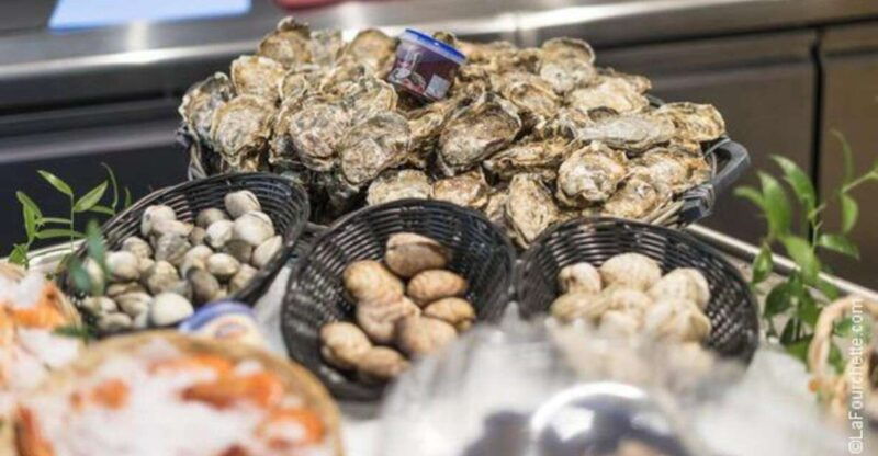 paris-shuck-savor-oysters-with-wine-pairing