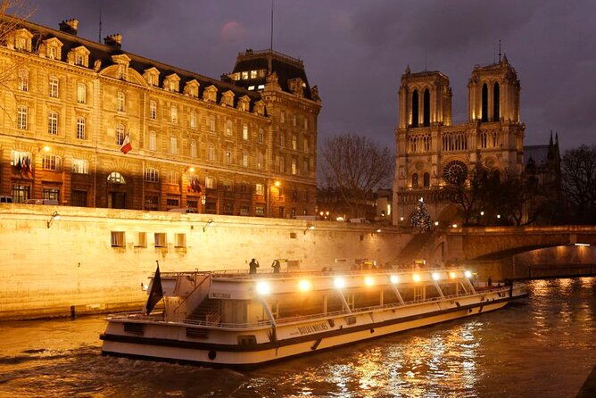 paris-sightseeing-cruise-with-champagne-by-bateaux-mouches