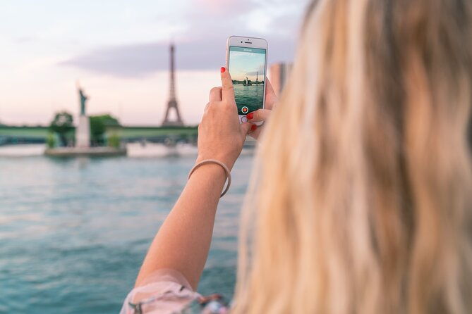 paris-sightseeing-cruise-with-champagne-by-bateaux-mouches