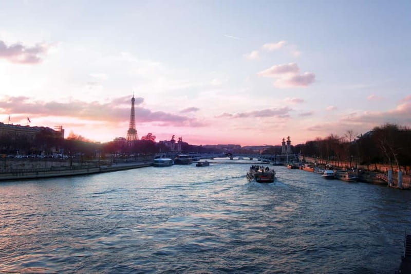 Paris: Sightseeing Cruise with 'Les Incollables' Quiz - The Sum Up: Who Will Love This Seine Cruise?