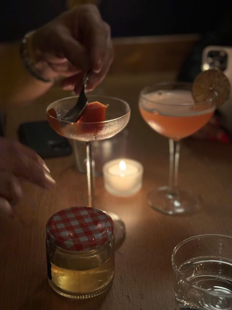 paris-solo-travellers-meet-up-and-explore-fun-great-bars