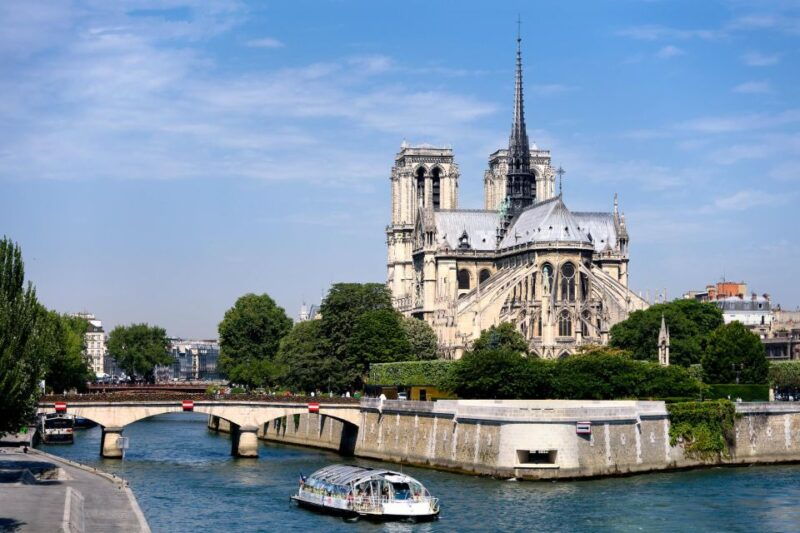 paris-ste-chapelle-conciergerie-notre-dame-private-tour