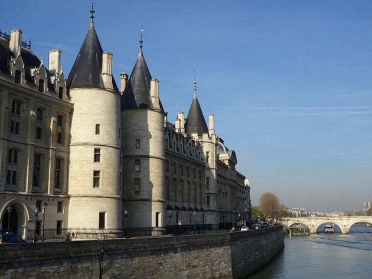 paris-ste-chapelle-conciergerie-private-guided-tour-entry