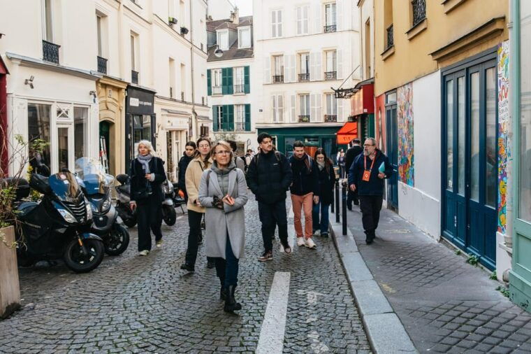 paris-street-art-walking-tour-with-a-street-artist-guide