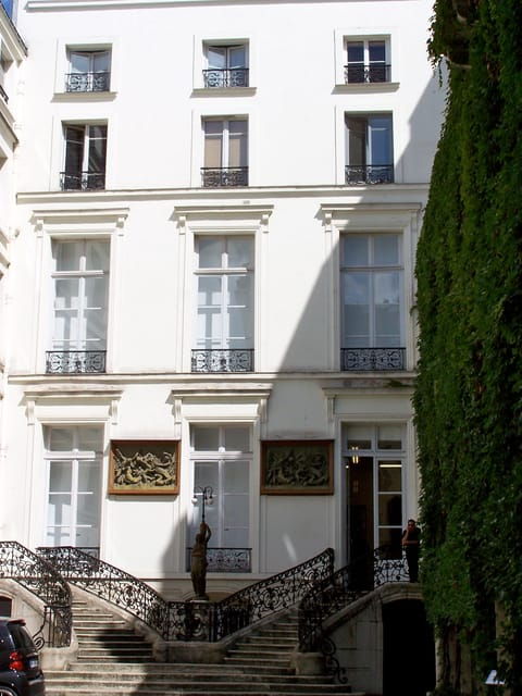 paris-the-marais-contemporary-art-trail-walking-tour