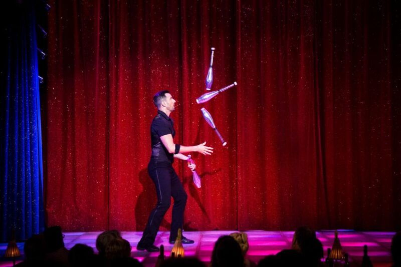 paris-the-new-eve-cabaret-show-with-champagne