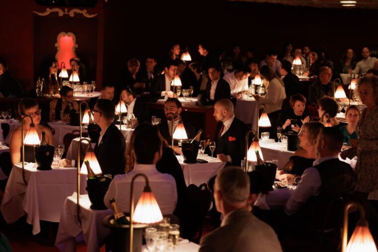 paris-the-new-eve-cabaret-show-with-champagne