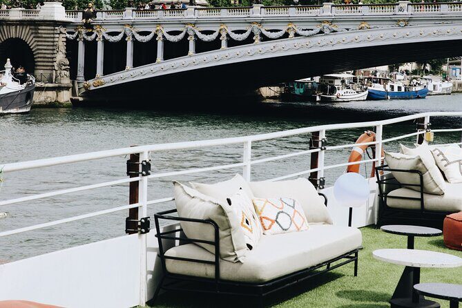 Paris Theo Boat Seine River Italian Trattoria Style Dinner Cruise - Practical Details and Tips